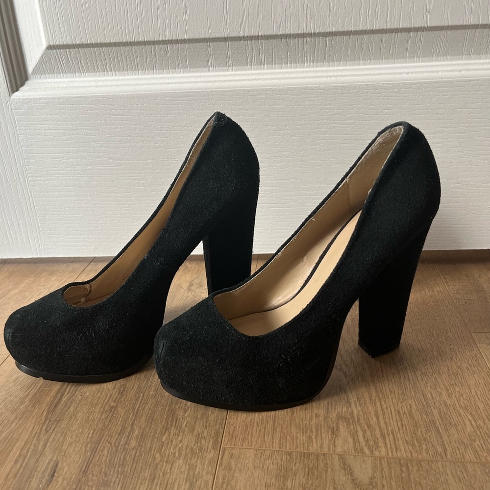 Carlos Santana Black Swede heels